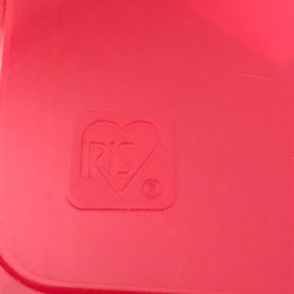 Pink Scrapbook case for 12 x 12 papers and books - Picture 2 of 2